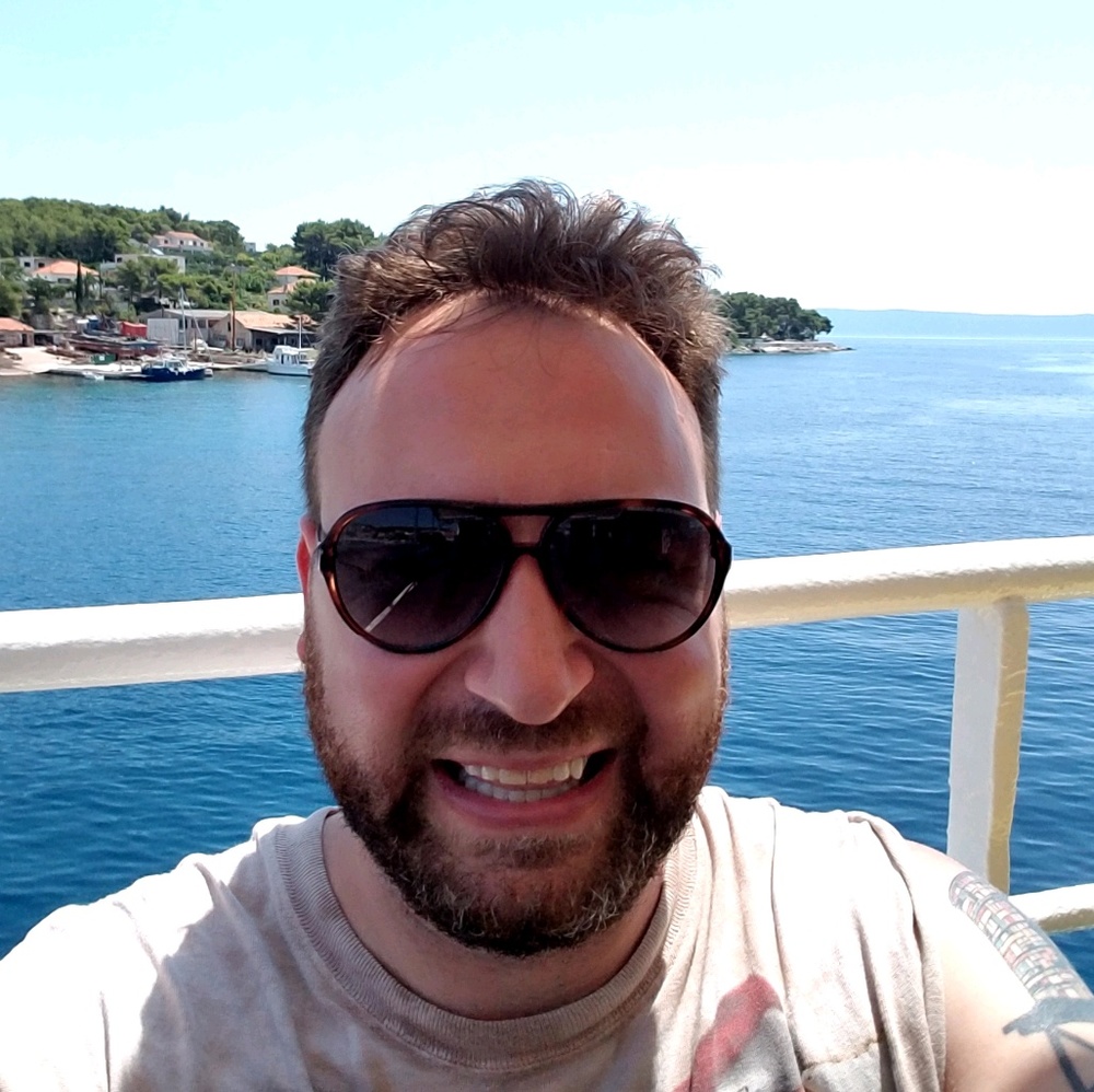 Meet your Posher, Sandro